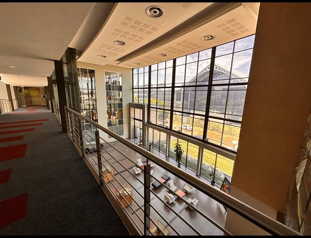 4,940M² OFFICE TO LET IN PARKTOWN
